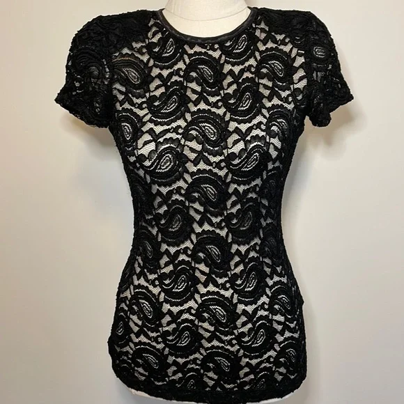 🖤CUE Sz8 vintage black stretch lace top with shoulder pads - Picture 1 of 8